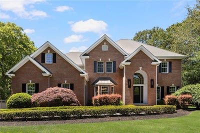 /international/us/19-cassandra-lane-north-kingstown-ri-110108579618/