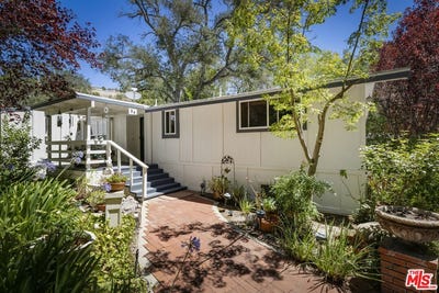 /international/us/54-robin-hood-pl-westlake-village-ca-110120130177/
