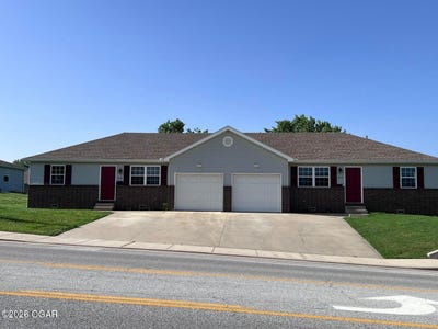 /international/us/2019-w-26th-street-joplin-mo-110107552704/
