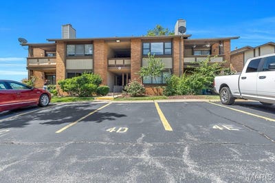 /international/us/4-fairways-circle-st-charles-mo-110100814012/