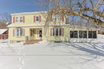 /international/us/320-322-old-bedford-road-westport-ma-110105280642/