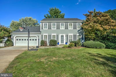 /international/us/13058-farthingale-drive-herndon-va-110110398160/