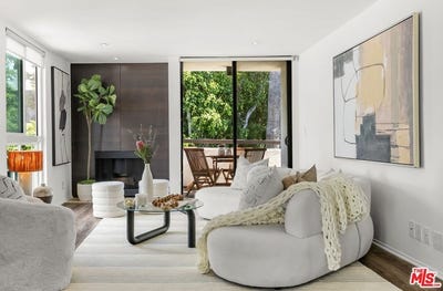 /international/us/911-n-kings-rd-west-hollywood-ca-110108479948/