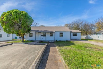 /international/us/311-315-smith-street-belton-tx-110104451453/
