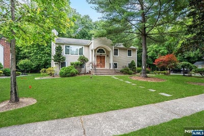 /international/us/21-kennedy-circle-closter-nj-110109010209/
