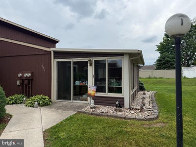 /international/us/856-melissa-court-enola-pa-110108301450/