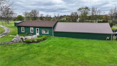 /international/us/2572-lakeview-road-lake-view-ny-110107960370/