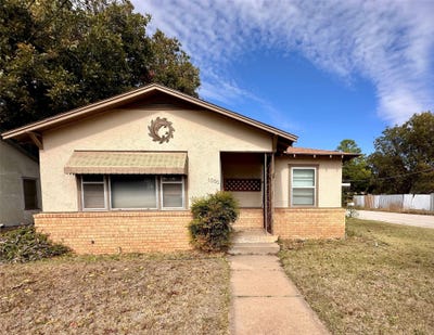 /international/us/1000-w-custer-street-seymour-tx-110103198578/