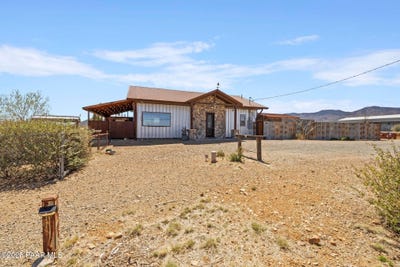 /international/us/10975-e-janet-way-dewey-humboldt-az-110099121409/