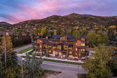 /international/us/2944-village-drive-steamboat-springs-co-110108390980/