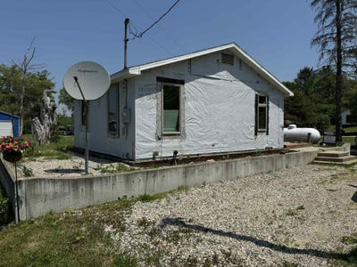 /international/us/9388-s-lake-drive-evart-mi-110100251813/