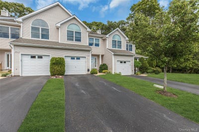 /international/us/3402-willow-pond-drive-riverhead-ny-110108444757/