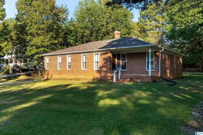 /international/us/8441-azalea-drive-pinson-al-110120647469/