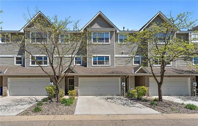 /international/us/21-river-bend-place-chaska-mn-110108023463/