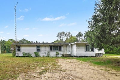 /international/us/271-66th-street-south-haven-mi-110120095268/