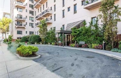 /international/us/100-w-broadway-long-beach-ny-110106959808/
