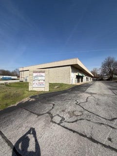 /international/us/1745-e-atlantic-street-springfield-mo-110107039789/
