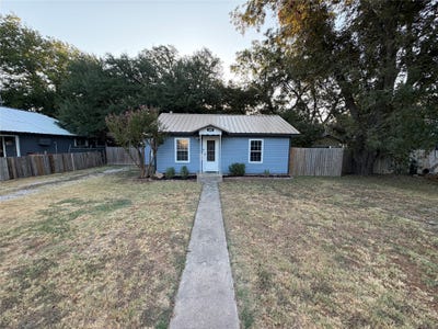 /international/us/309-s-main-street-rising-star-tx-110109991288/