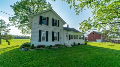 /international/us/18216-s-schwark-road-three-oaks-mi-110100513862/