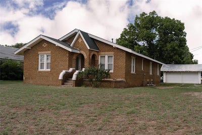/international/us/317-w-4th-street-erick-ok-110108845019/