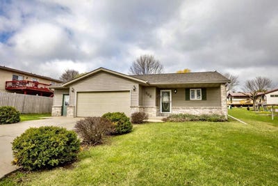 /international/us/506-bray-street-dodgeville-wi-110107223863/