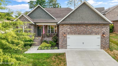 /international/us/169-dynasty-drive-lenoir-city-tn-110101402820/