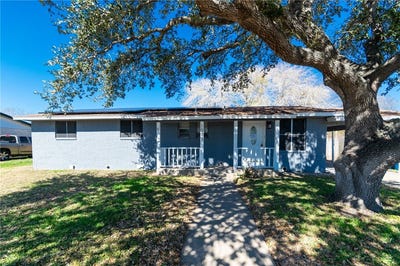 /international/us/1023-southcliff-drive-portland-tx-110106445372/