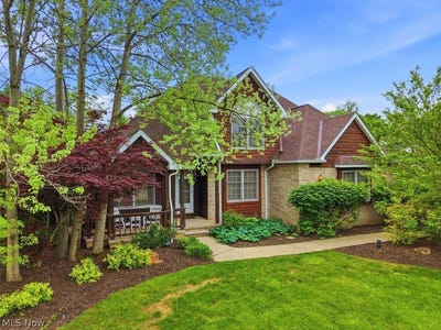 /international/us/8428-evergreen-drive-northfield-oh-110108178469/