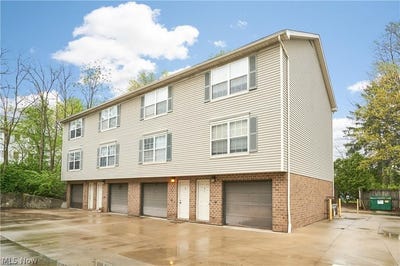 /international/us/1041-clyde-avenue-cuyahoga-falls-oh-110108220216/