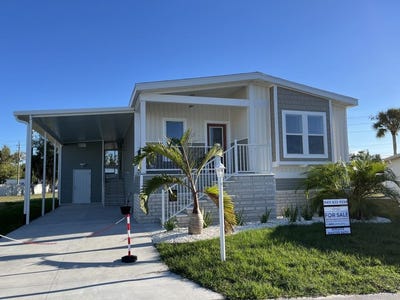 /international/us/24300-airport-road-lot-punta-gorda-fl-110106531158/