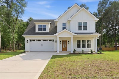 /international/us/228-telluride-court-aberdeen-nc-110109811184/