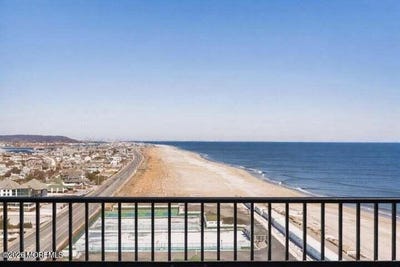/international/us/55-ocean-avenue-monmouth-beach-nj-110107434970/