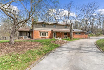 /international/us/2854-parkridge-drive-ann-arbor-mi-110107459573/