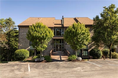 /international/us/2b4-mountain-villas-champion-pa-110105711229/