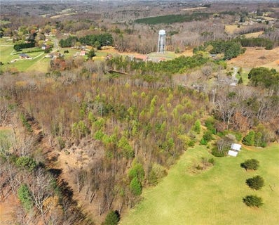 /international/us/brickhaven-lane-mount-airy-nc-110106926083/