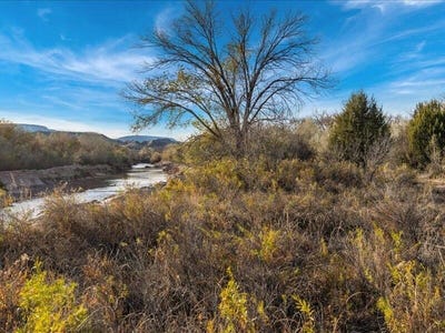 /international/us/hwy-142-medanales-nm-110095876869/