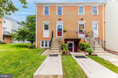 /international/us/172-leeds-court-w-warrenton-va-110101067985/