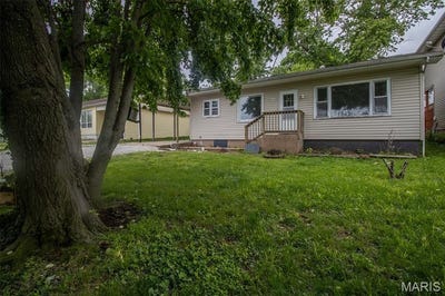 /international/us/604-bonnie-street-potosi-mo-110107872372/