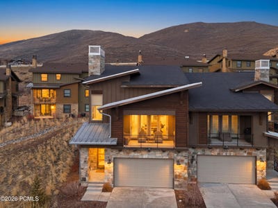 /international/us/337-e-overlook-loop-hideout-ut-110106252267/