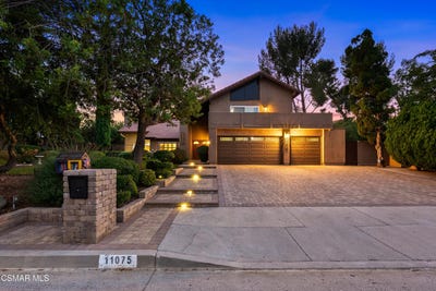 /international/us/11075-oso-avenue-chatsworth-ca-110100942207/