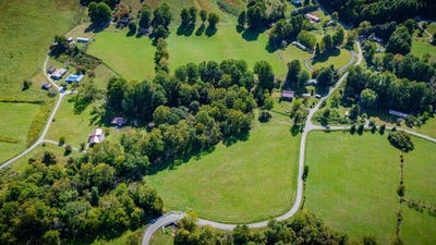 /international/us/taylor-hollow-road-elizabethton-tn-110120103653/