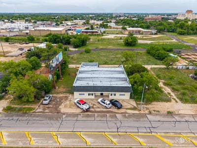 /international/us/323-e-6th-street-san-angelo-tx-110099399519/
