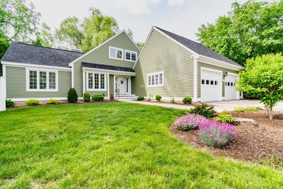 /international/us/152-straw-hill-road-manchester-nh-110108532542/