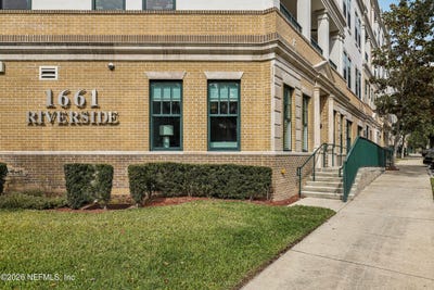 /international/us/1661-riverside-avenue-jacksonville-fl-110119993722/