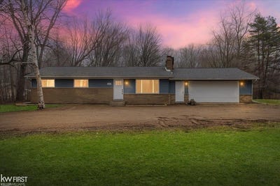 /international/us/3755-dartmouth-road-oxford-mi-110107390814/