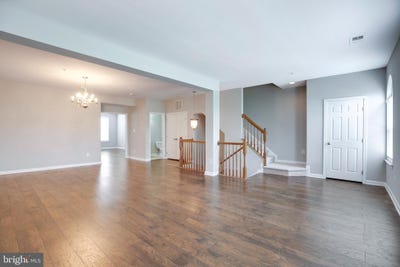 /international/us/2703-sheffield-hill-way-woodbridge-va-110100462755/