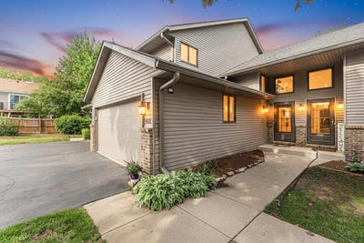 /international/us/450-berkshire-drive-crystal-lake-il-110108336436/