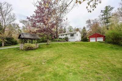 /international/us/78-amherst-road-merrimack-nh-110107966219/