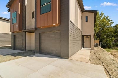 /international/us/2642-hutchinson-street-fort-worth-tx-110107551015/