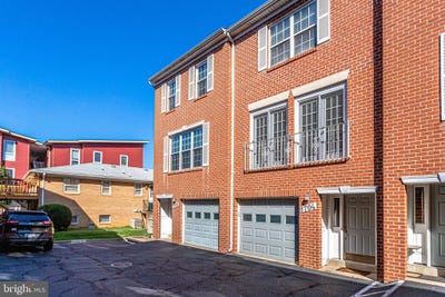 /international/us/1706-s-edgewood-street-arlington-va-110108070854/